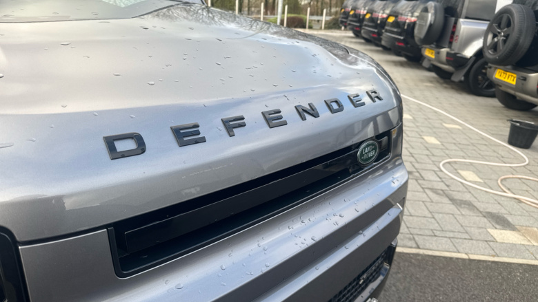 Land Rover Defender 3.0 D250 X-Dynamic SE 110 5dr Auto Diesel Estate